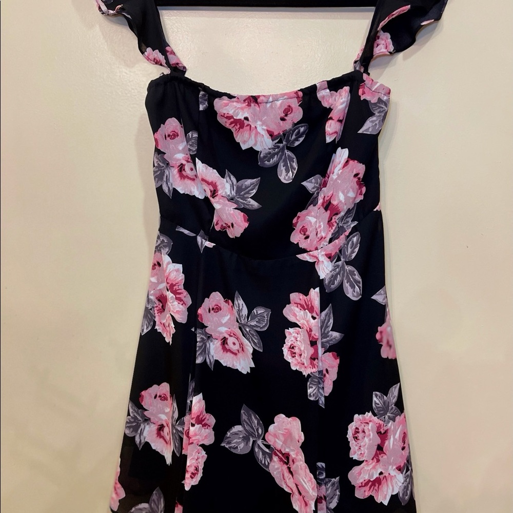 Maddy K fit and flare floral dress size M